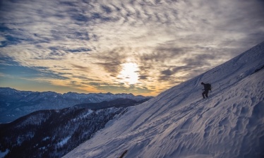 Descending the Mont Blanc on skis