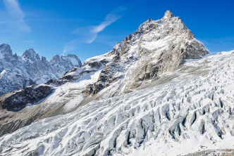 Discover mountaineering in the Ecrins